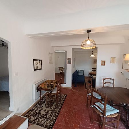 L'Horloge Apartment Aups Exterior photo